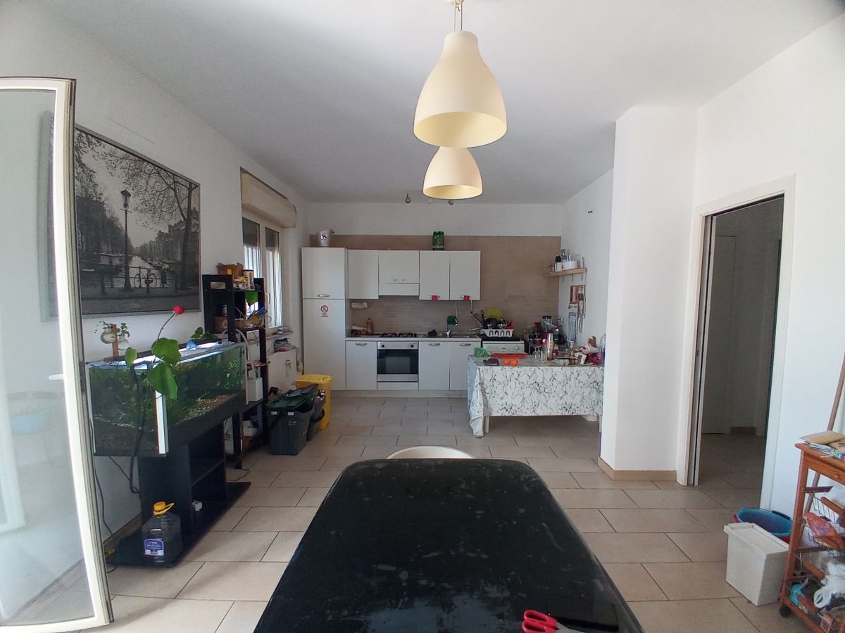 Villa (zona residenziale) di  6 vani /210 mq  a Bari - Mungivacca (zona via fanelli)