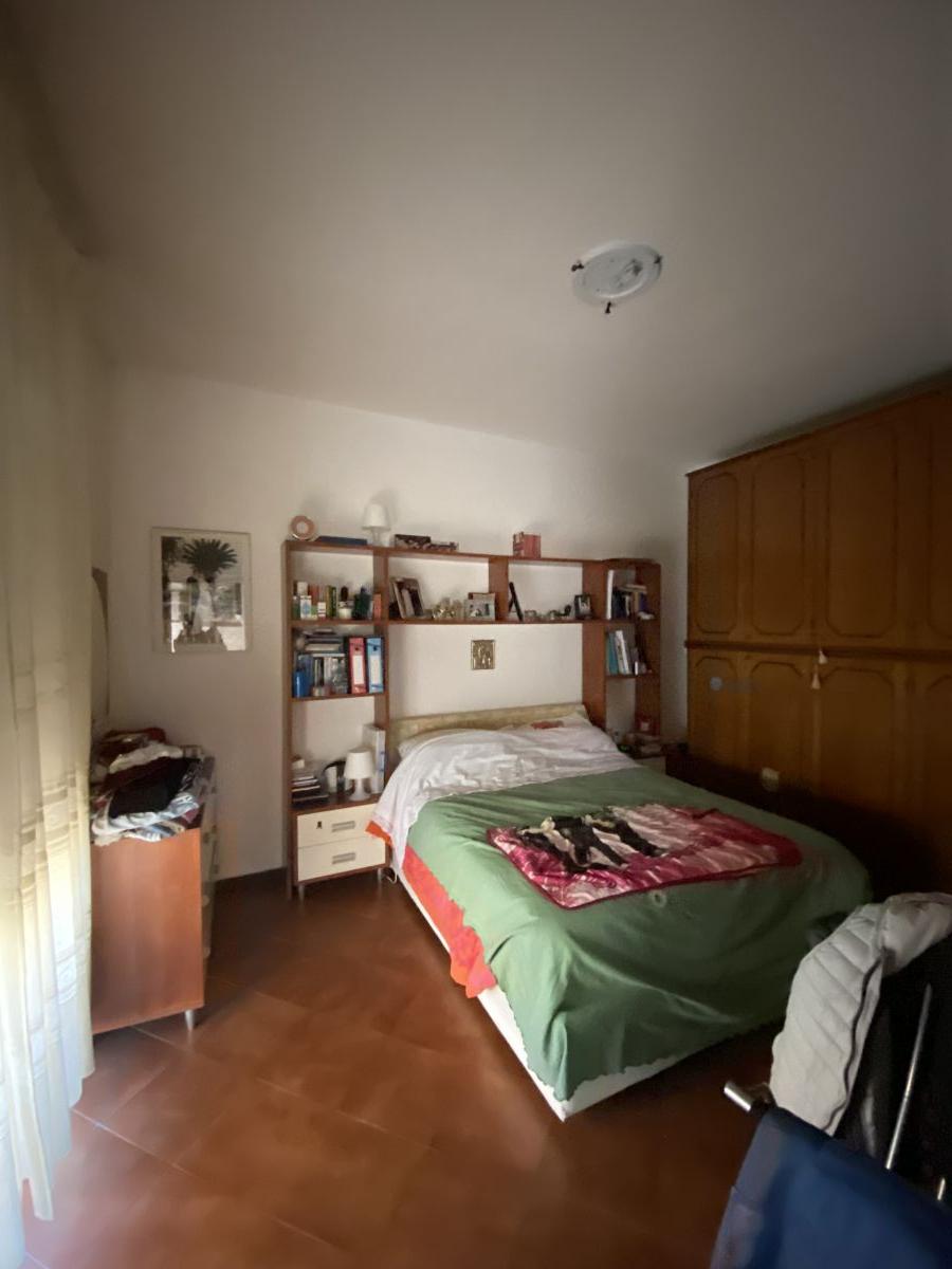 Appartamento di  4 vani /128 mq  a Bari - Japigia