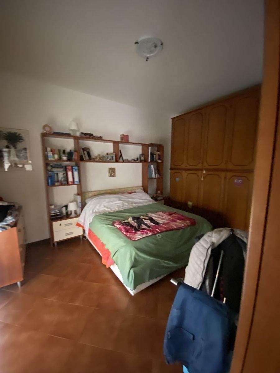 Appartamento di  4 vani /128 mq  a Bari - Japigia