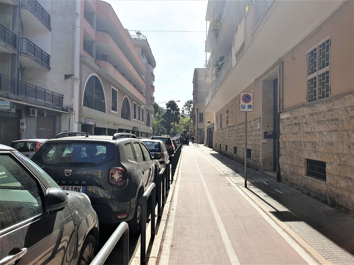 Appartamento di 4 vani/124 mq a Bari - Libertà  (zona Piazza Garibaldi)