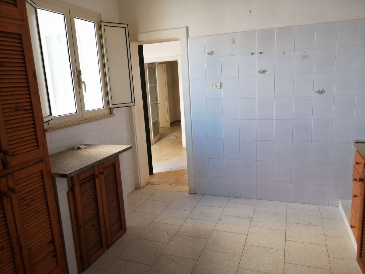 Casa indipendente di  2 vani /100 mq  a Bari - Carbonara