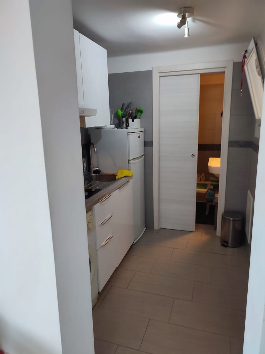 Appartamento di  3 vani /60 mq  a Bari - Carrassi (zona zona Policlinico- stazione)