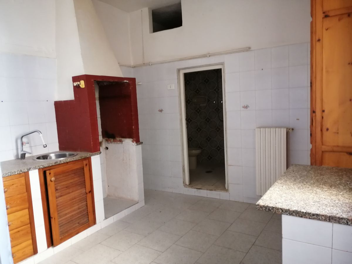 Casa indipendente di  2 vani /100 mq  a Bari - Carbonara