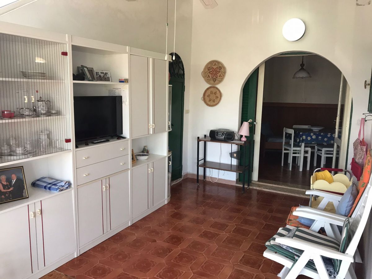 Villa (zona residenziale) di  3 vani /90 mq  a Ostuni (zona Consorzio Rosa Marina)