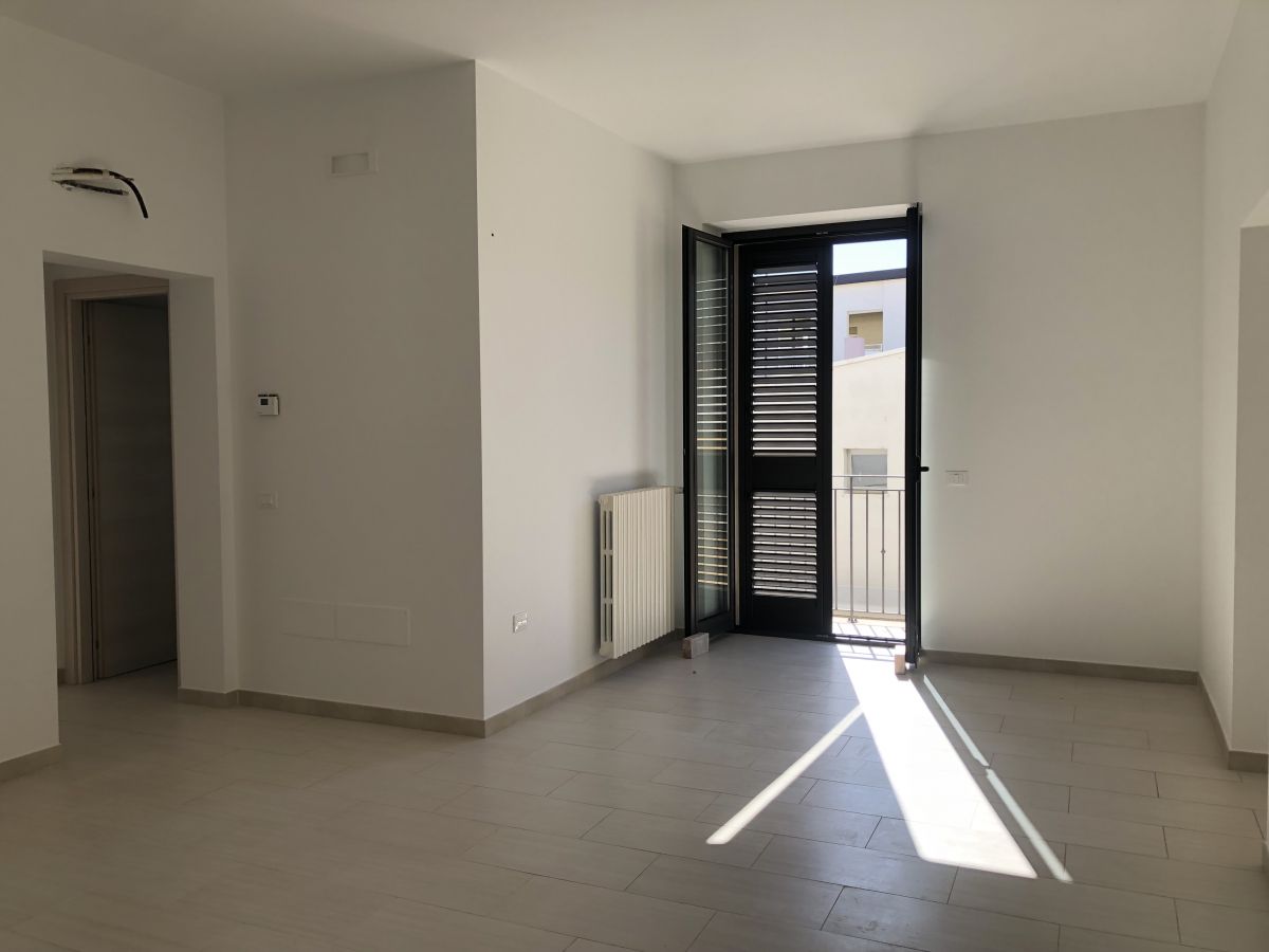 Appartamento di  3 vani /106 mq  a Bitetto (zona Via Bari)