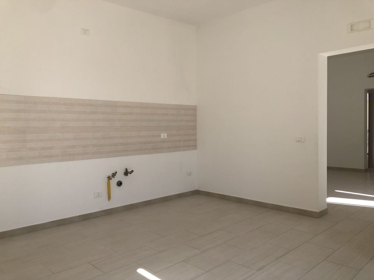 Appartamento di  3 vani /106 mq  a Bitetto (zona Via Bari)