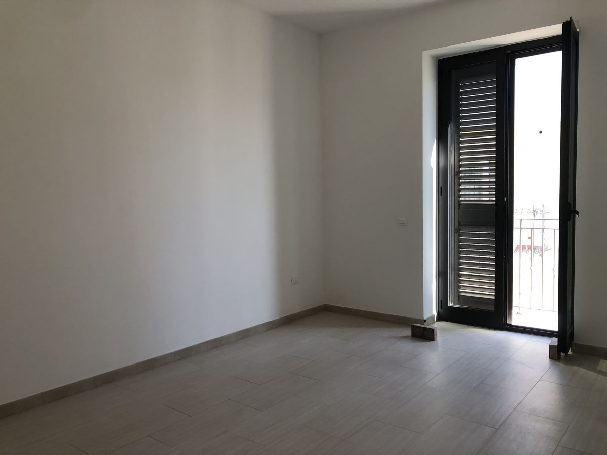 Appartamento di  3 vani /106 mq  a Bitetto (zona Via Bari)