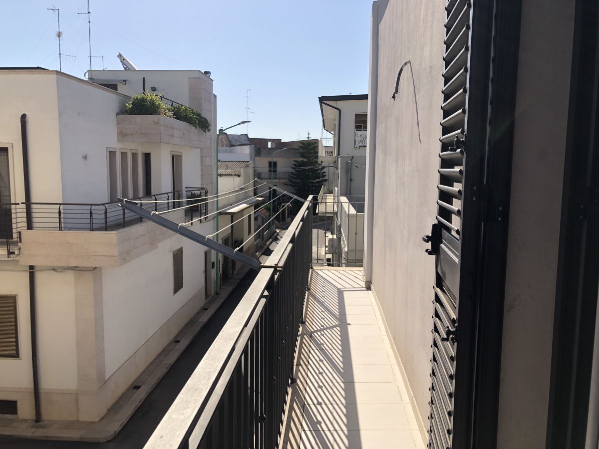 Appartamento di  3 vani /106 mq  a Bitetto (zona Via Bari)