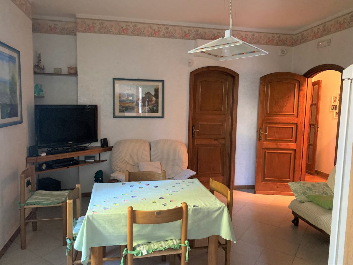 Villa (zona residenziale) di  6 vani /550 mq  a Bari - Ceglie del Campo (zona via RUBINI)