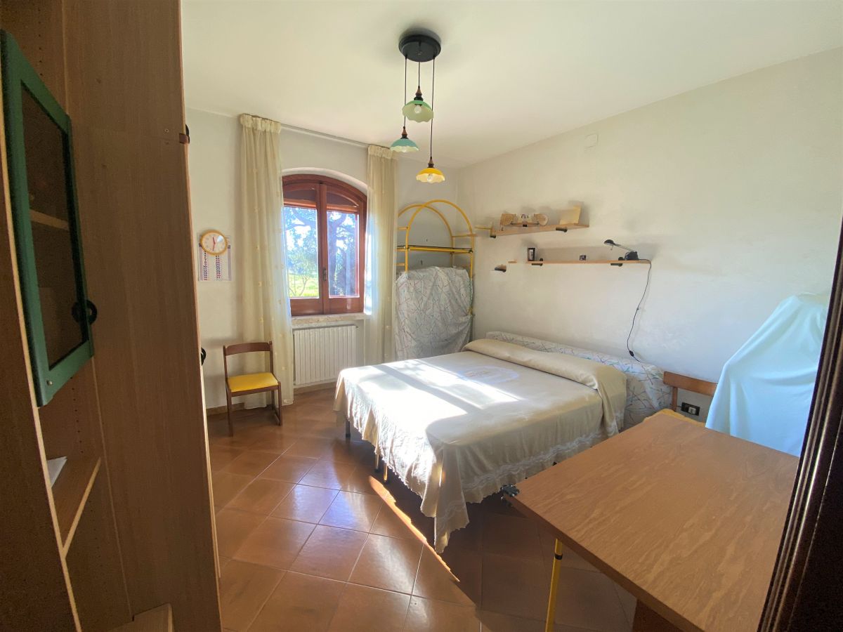 Villa (zona residenziale) di  6 vani /550 mq  a Bari - Ceglie del Campo (zona via RUBINI)