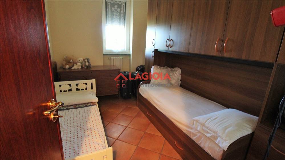 Villa (zona residenziale) di  6 vani /275 mq  a Conversano