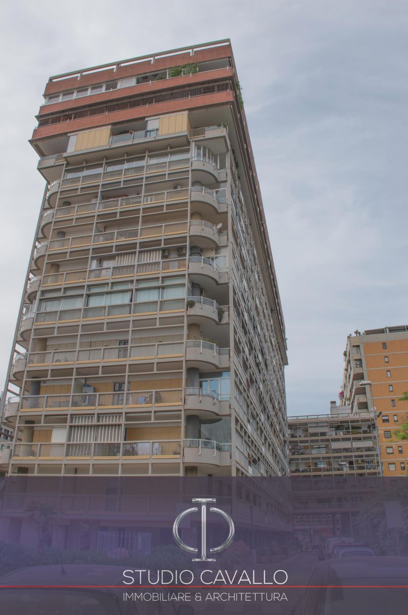 Appartamento di  6 vani /270 mq  a Bari - San Pasquale alta (zona Executive)