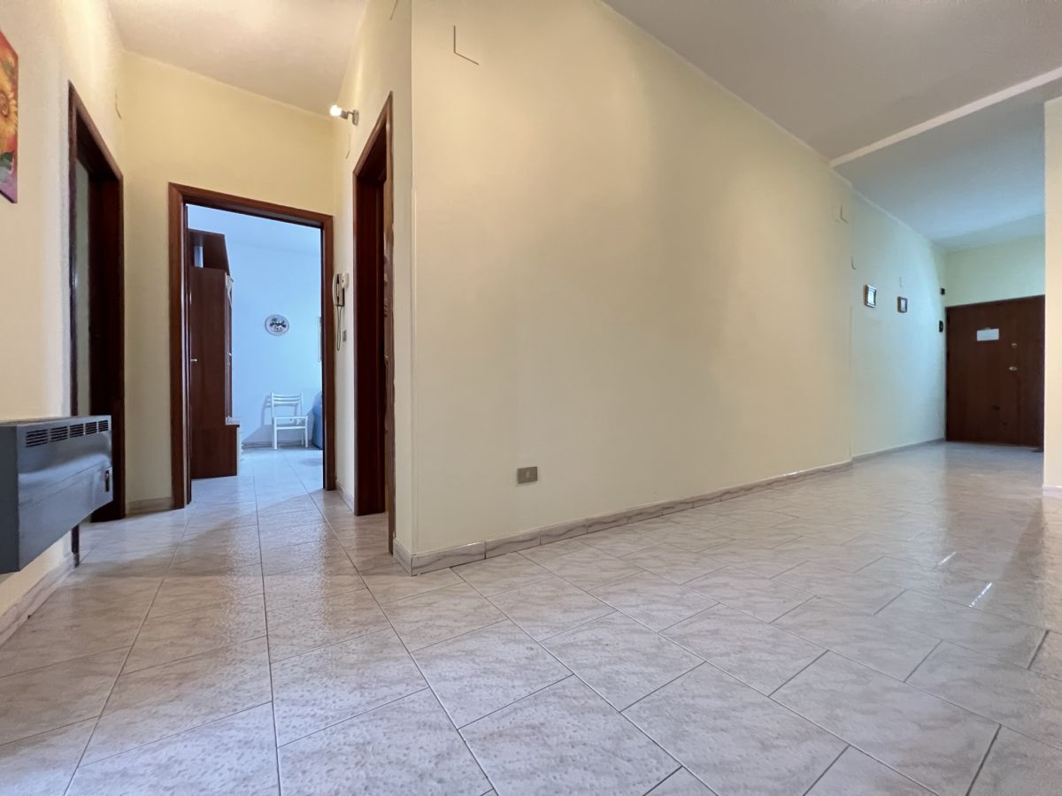 Appartamento di  5 vani /180 mq  a Cassano delle Murge (zona Centrale)