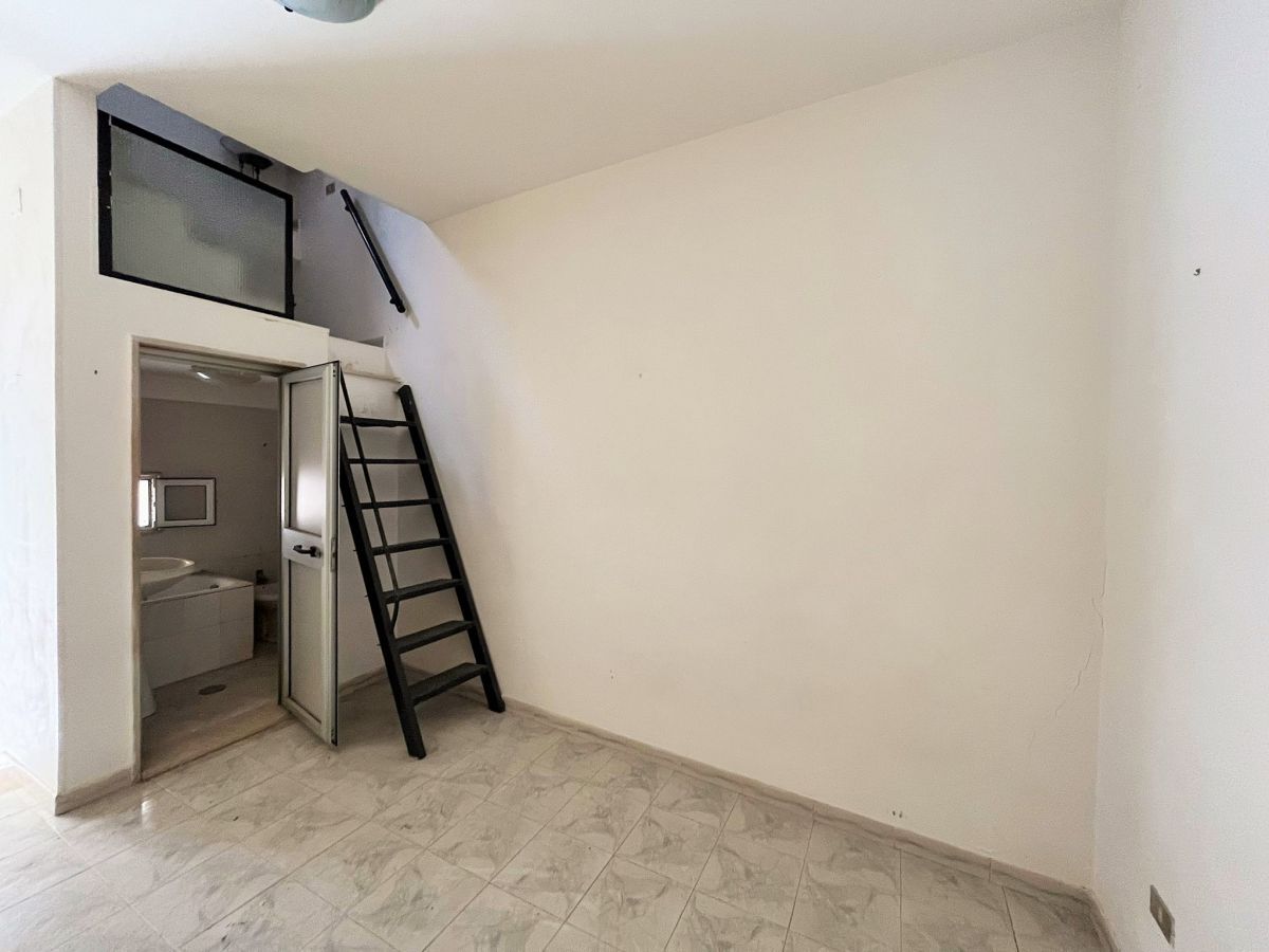 Casa indipendente di  2 vani /50 mq  a Capurso (zona centro storico)