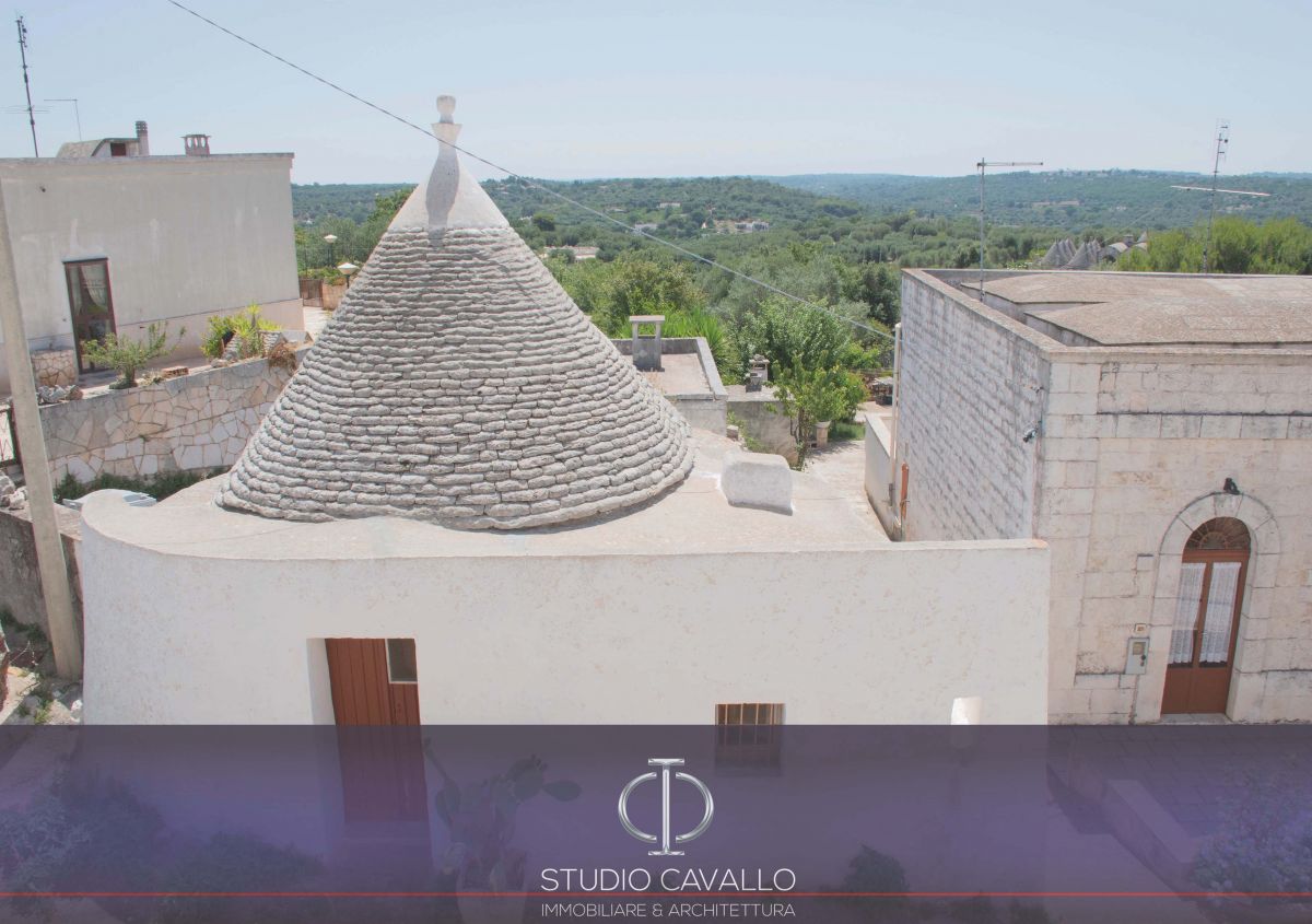 Palazzo / Stabile di  5 vani /260 mq  a Ostuni