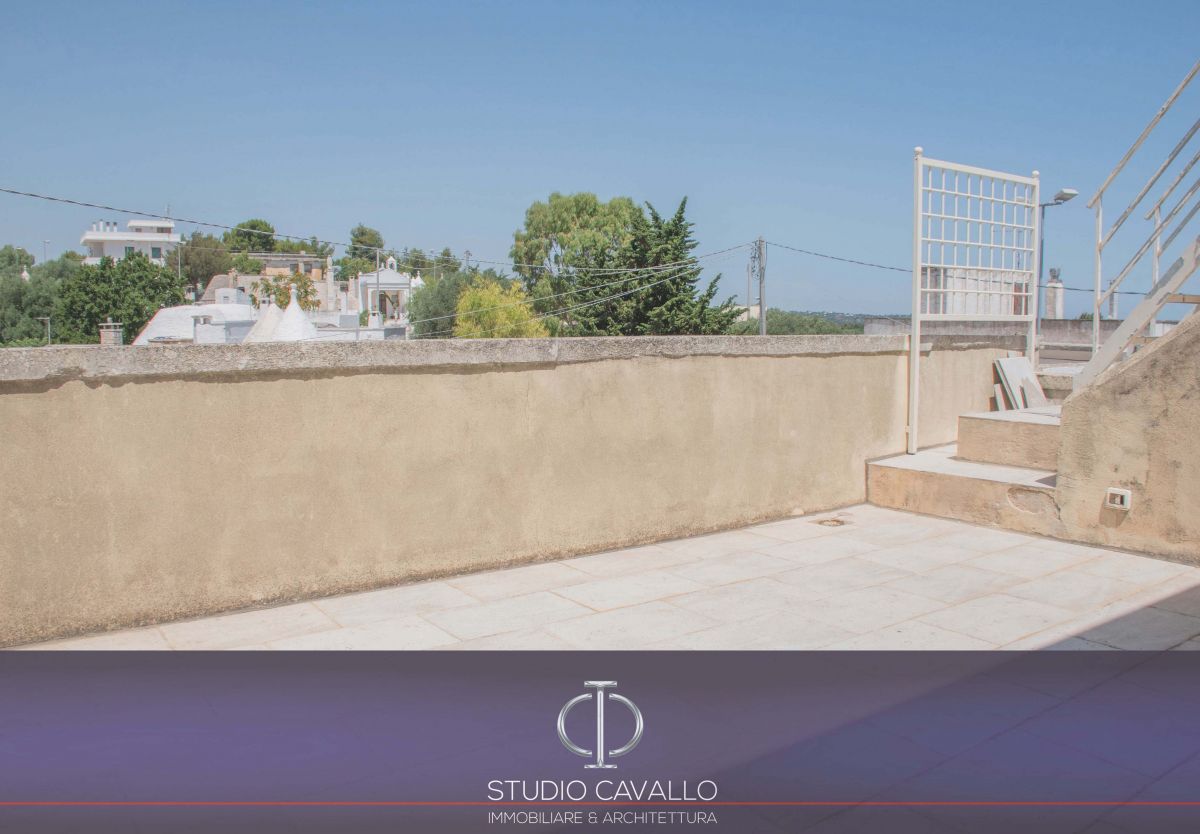 Palazzo / Stabile di  5 vani /260 mq  a Ostuni