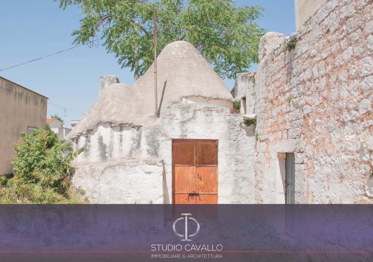 Palazzo / Stabile di  5 vani /260 mq  a Ostuni