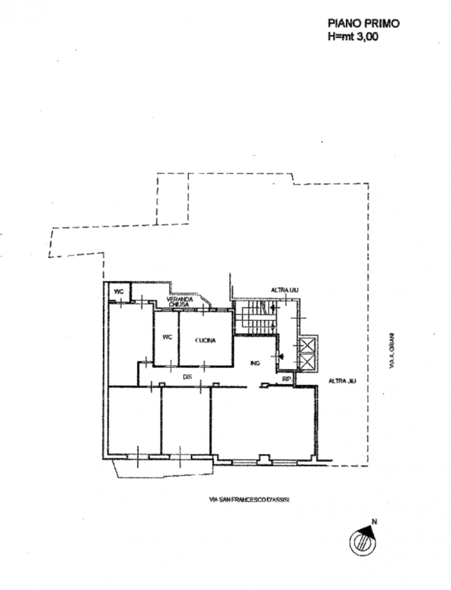 Appartamento di  5 vani /150 mq  a Bari - Murat