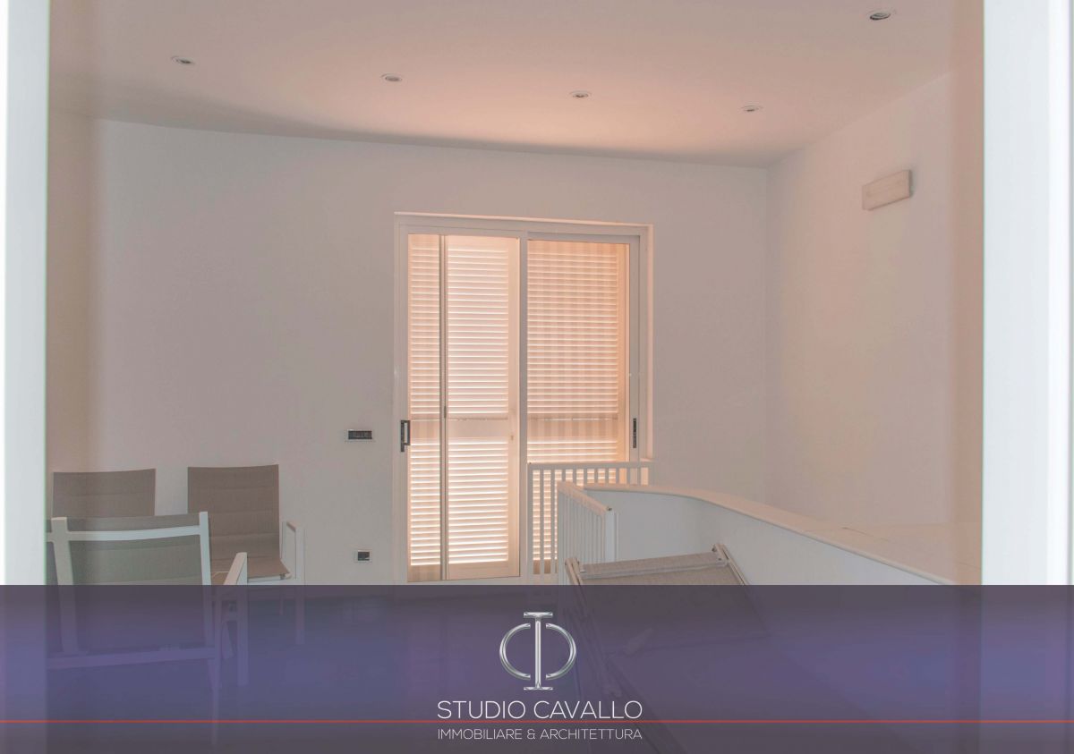 Villa (zona residenziale) di  6 vani /180 mq  a Giovinazzo