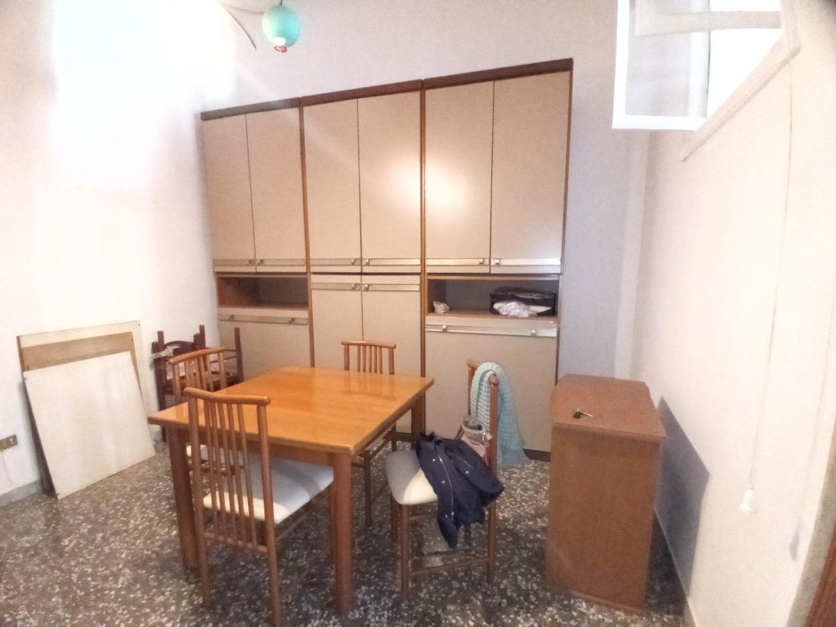 Appartamento di  3 vani /80 mq  a Bari - Libertà  (zona libertà )