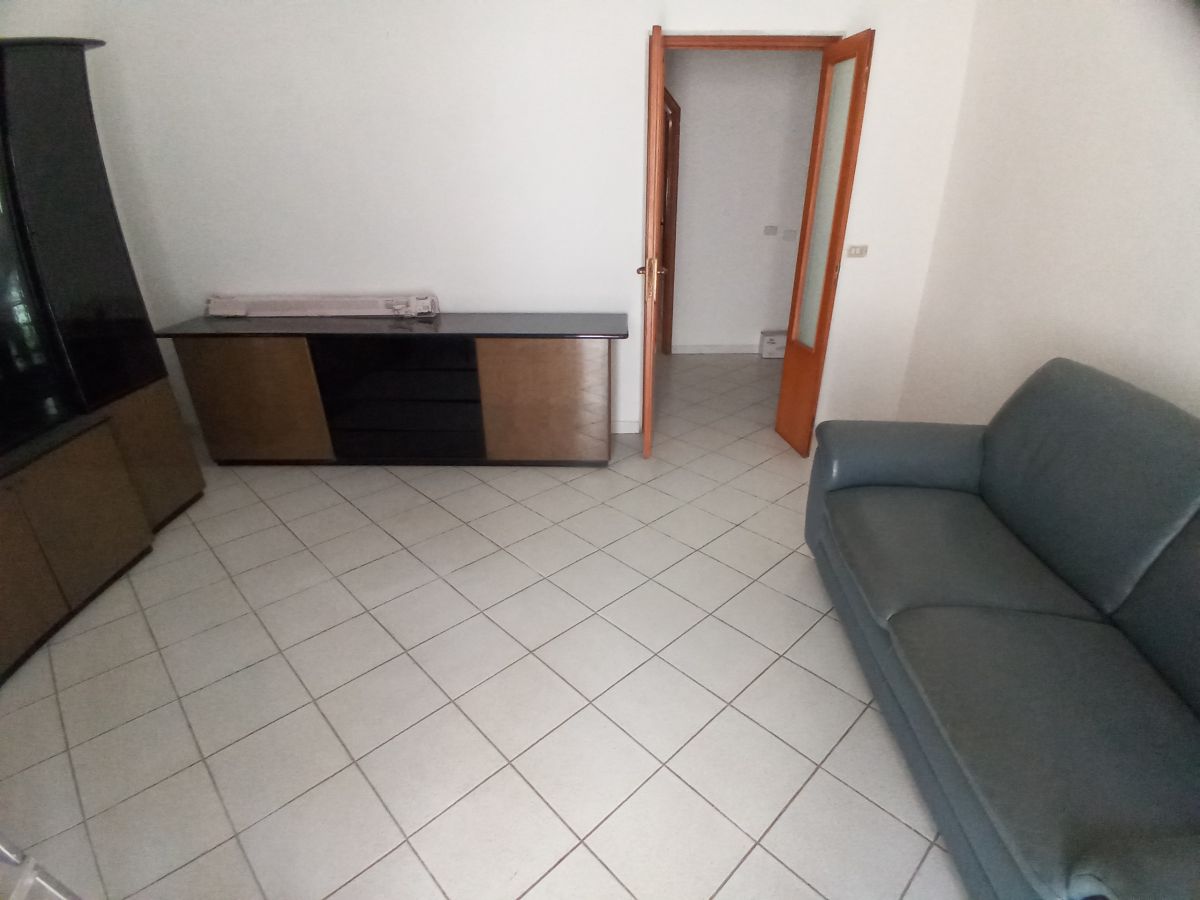 Appartamento di  3 vani /80 mq  a Bari - Libertà  (zona libertà )