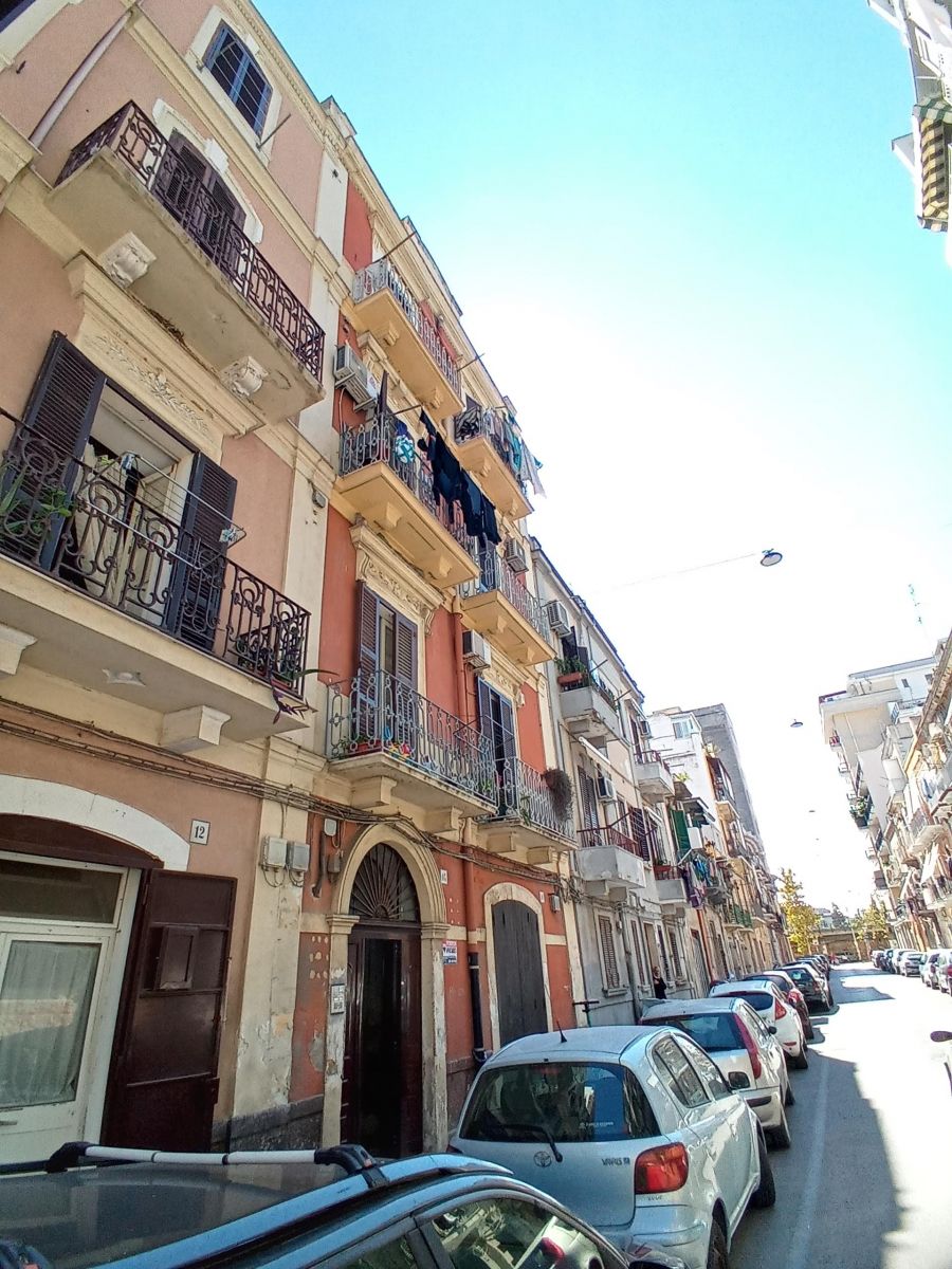 Appartamento di  3 vani /80 mq  a Bari - Libertà  (zona libertà )