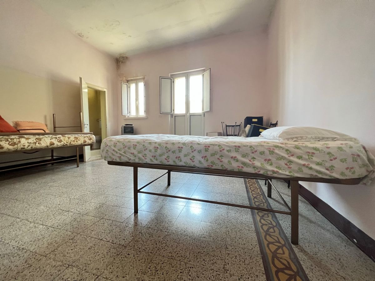 Casa indipendente di  2 vani /60 mq  a Cassano delle Murge (zona Centrale)