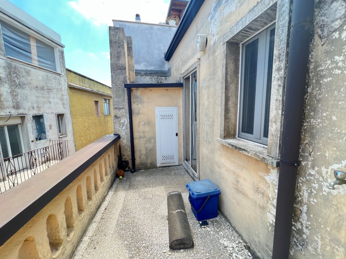 Casa indipendente di  2 vani /60 mq  a Cassano delle Murge (zona Centrale)