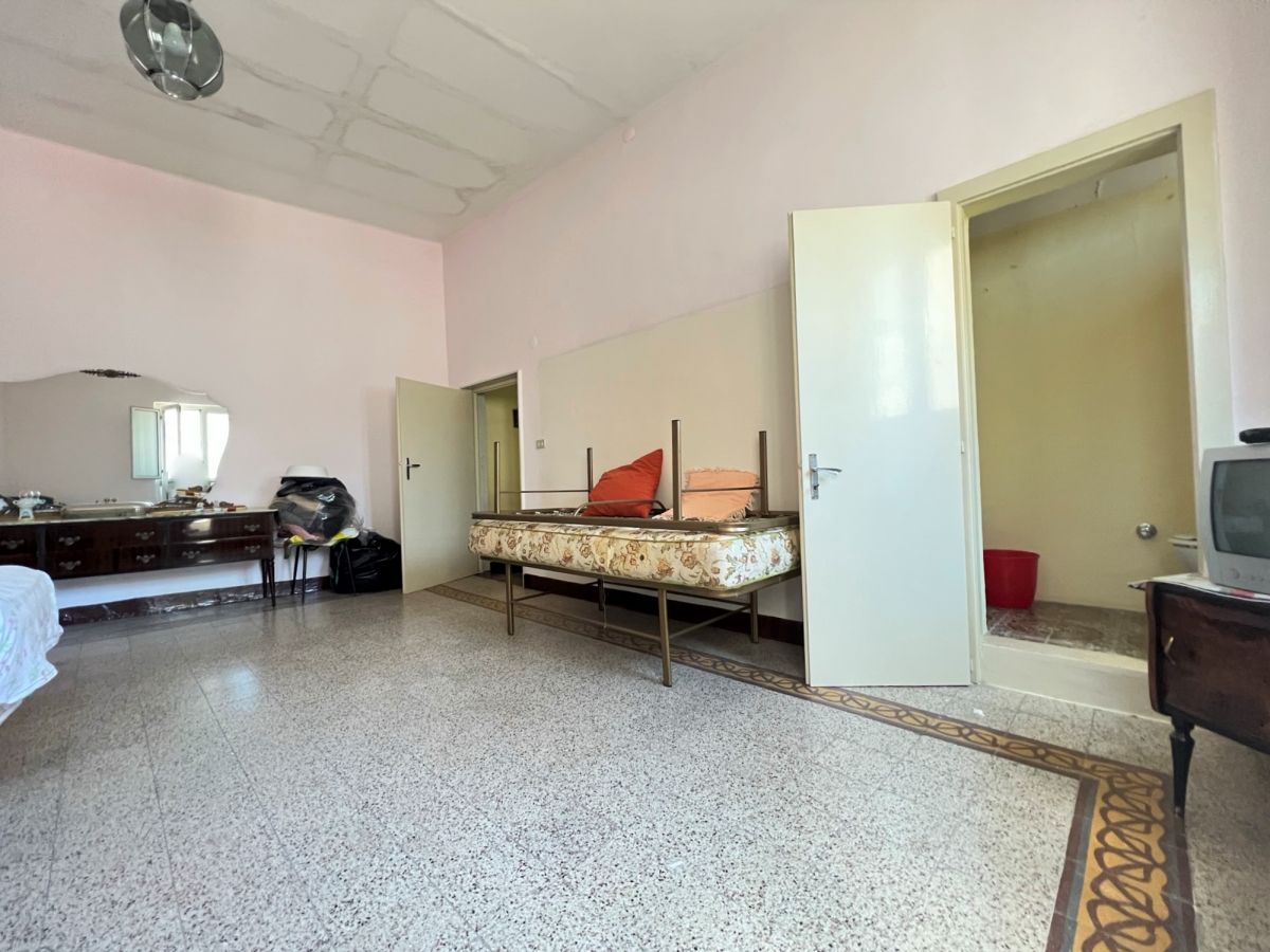 Casa indipendente di  2 vani /60 mq  a Cassano delle Murge (zona Centrale)