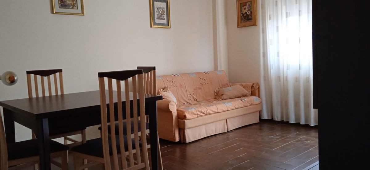 Appartamento di  2 vani /70 mq  a Trani (zona centro)