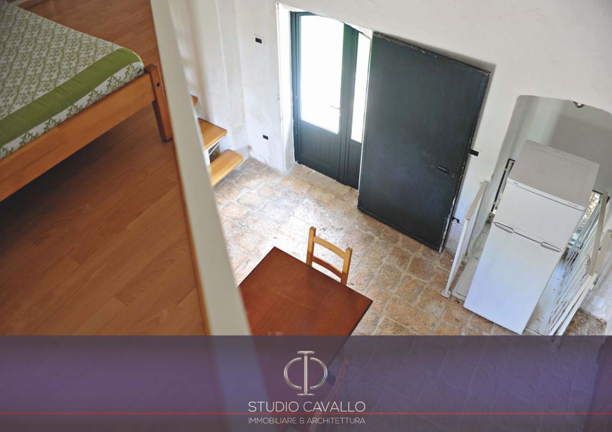 Villa (zona residenziale) di  6 vani /288 mq  a Mola di Bari