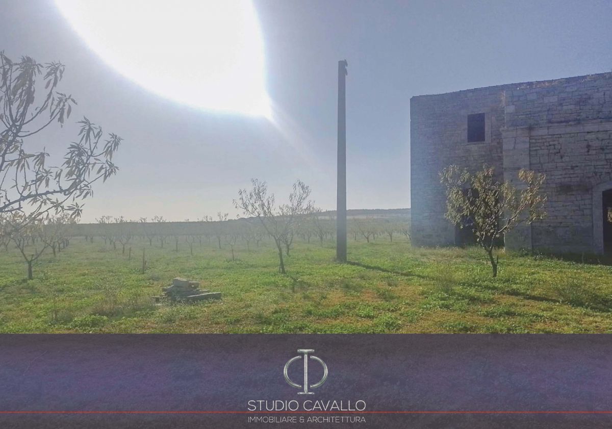 Rustico / Casale / Masseria di  6 vani /270 mq  a Bitonto