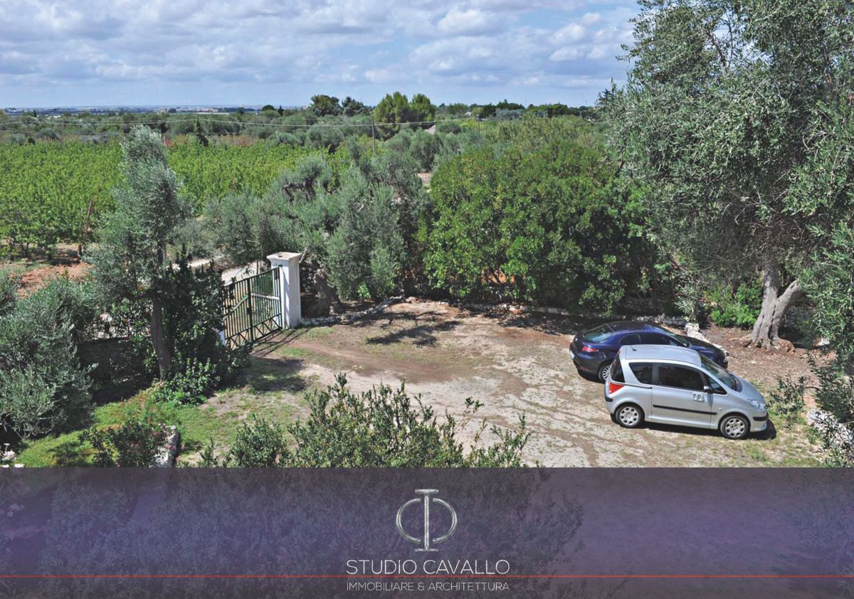 Villa (zona residenziale) di  6 vani /288 mq  a Mola di Bari