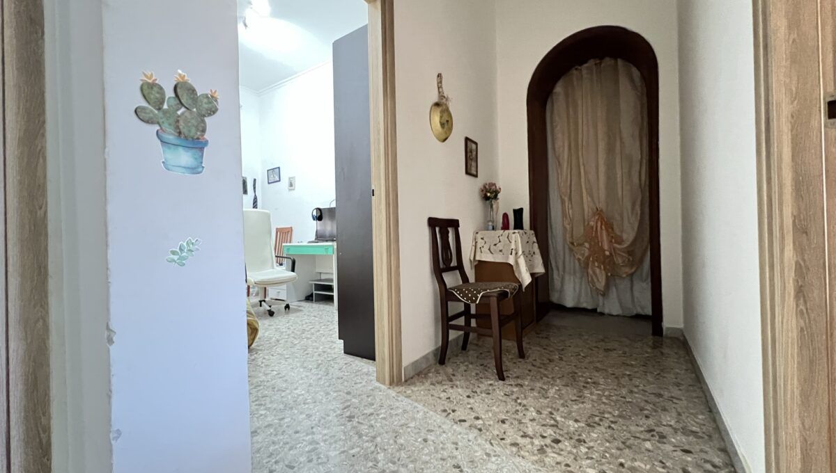 Casa indipendente di  3 vani /77 mq  a Cassano delle Murge (zona Zona semi centrale)