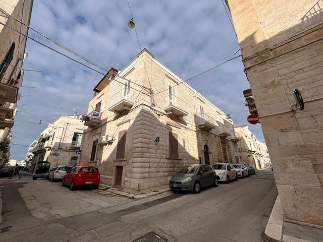 Casa indipendente di  6 vani /195 mq  a Ruvo di Puglia