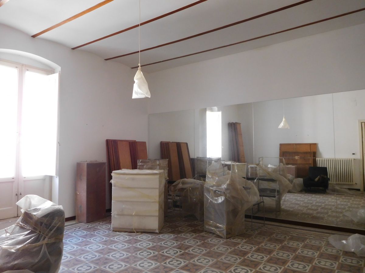 Appartamento di  6 vani /150 mq  a Bari - Murat (zona Centro fra via Sparano e Via Argiro)