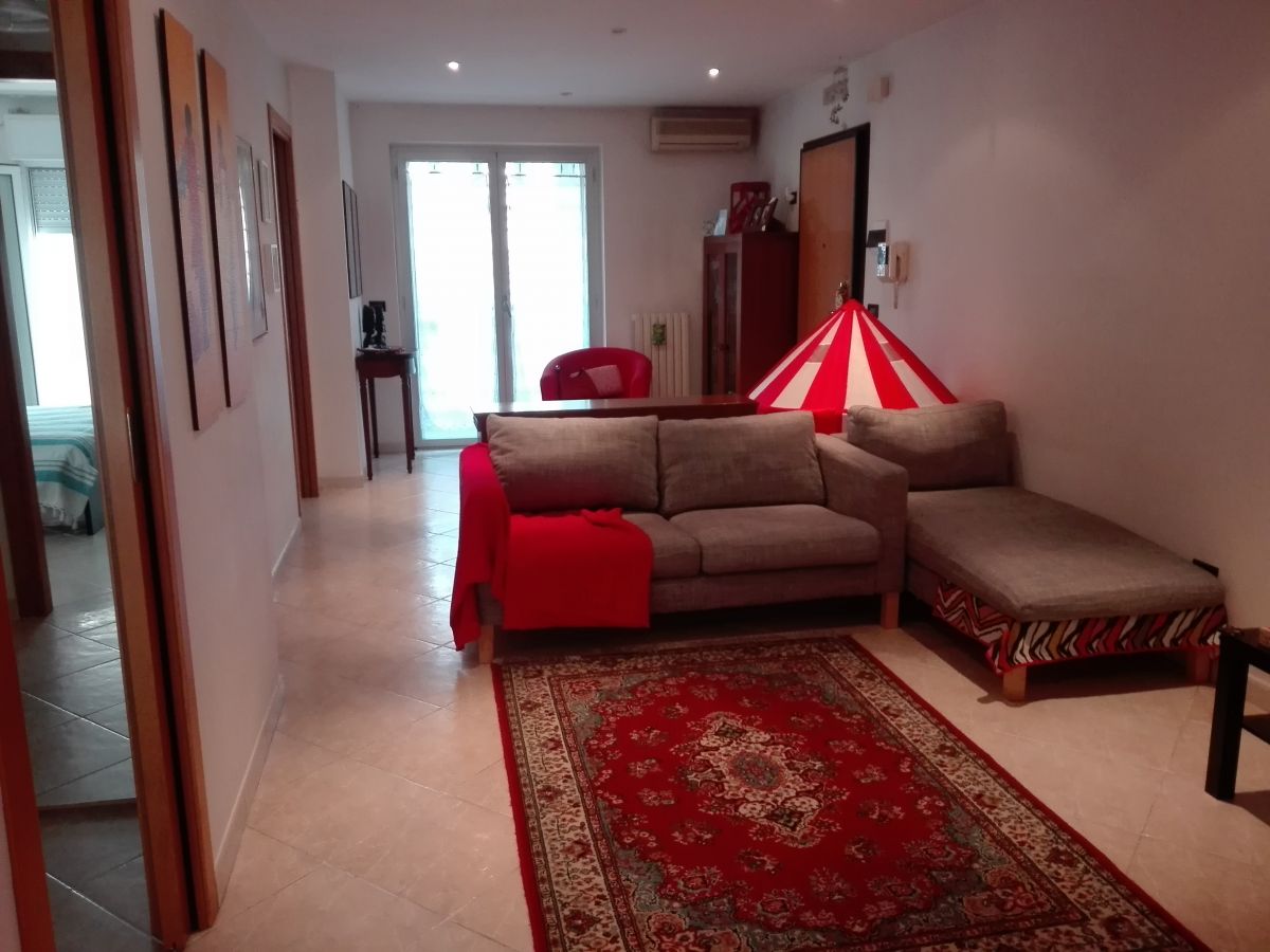 Appartamento di  3 vani /109 mq  a Bari - Libertà  (zona carmelitani)