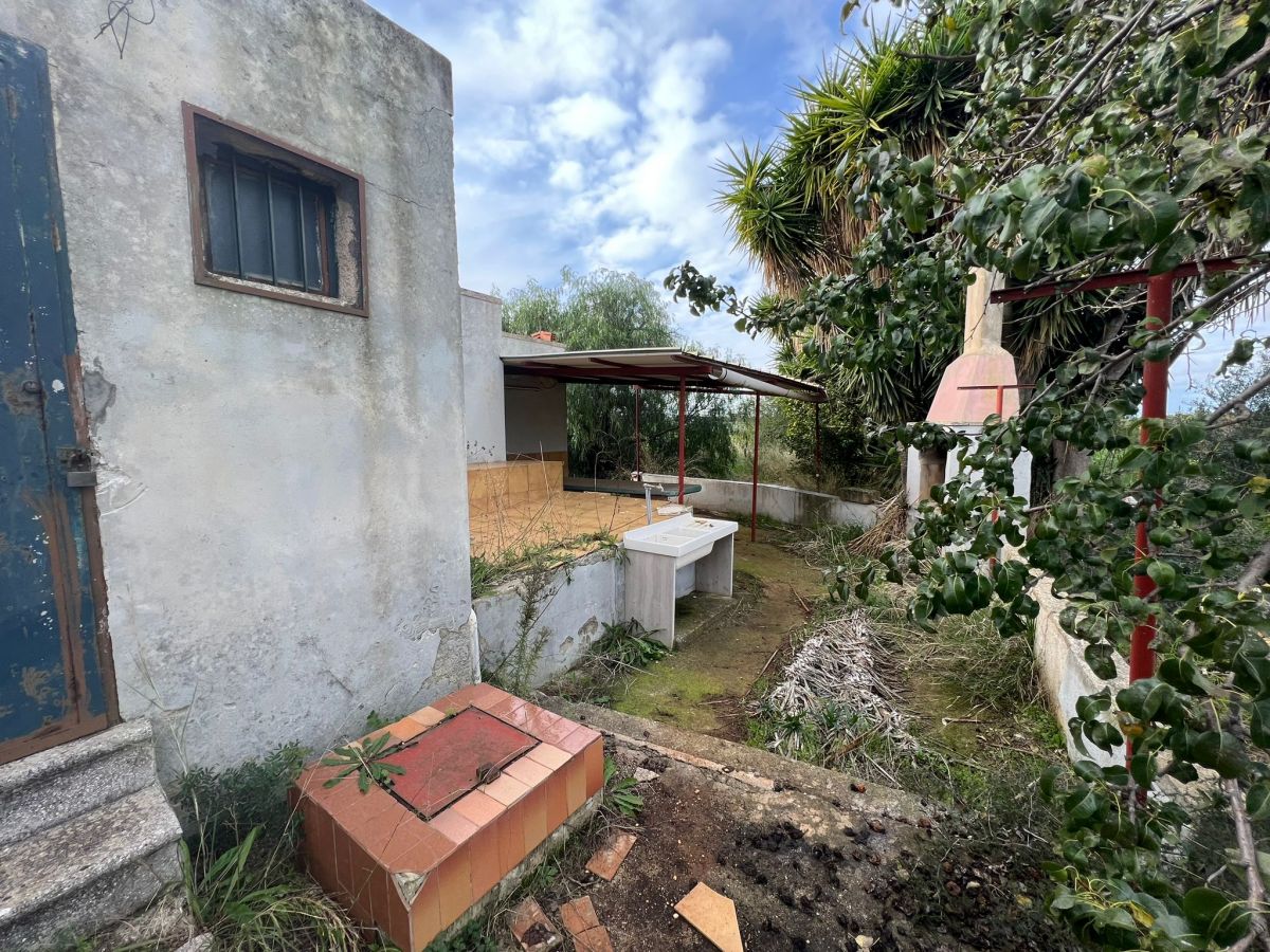 Villa (zona residenziale) di  3 vani /60 mq  a Conversano (zona Contrada Carbonelli)