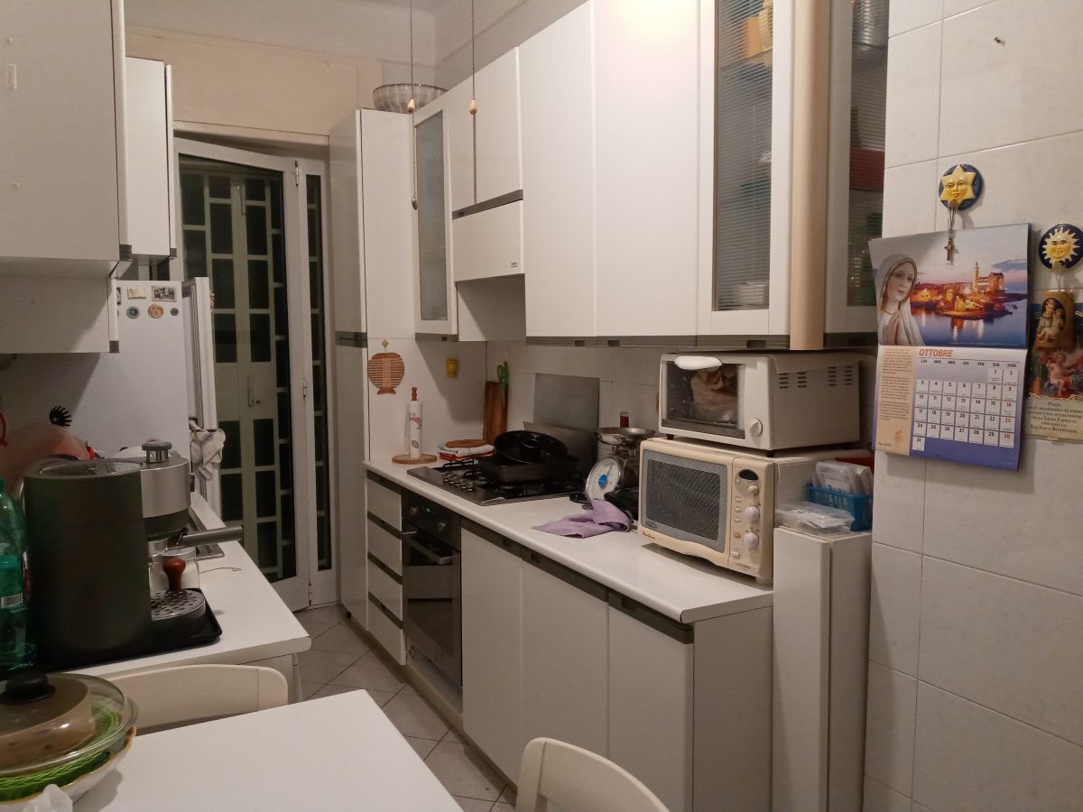 Appartamento di  4 vani /116 mq  a Bari - Murat (zona CENTRO)