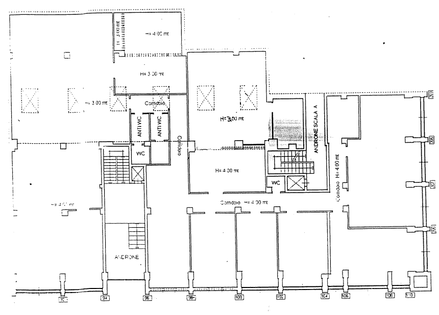 Locale commerciale / Negozio di  6 vani /560 mq  a Bari - Libertà 