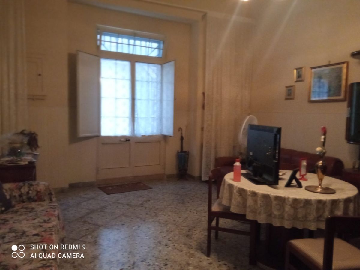 Casa indipendente di  3 vani /80 mq  a Noicattaro (zona zona via casamassima)