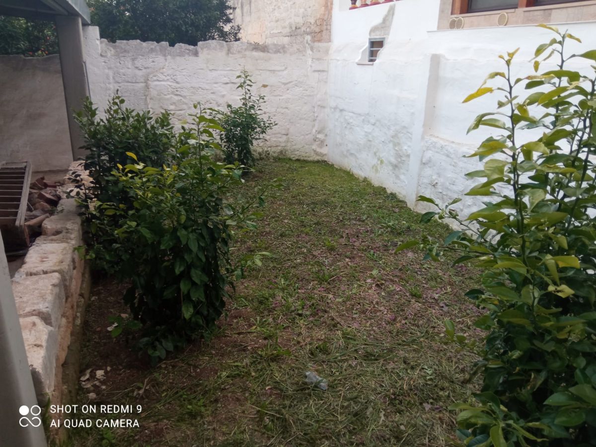 Casa indipendente di  3 vani /80 mq  a Noicattaro (zona zona via casamassima)