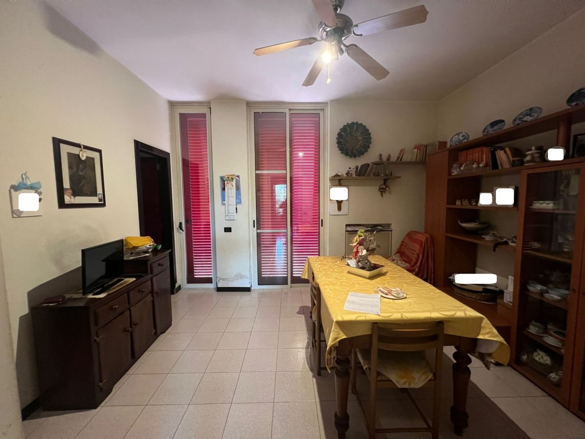 Villa (zona residenziale) di  6 vani /350 mq  a Conversano (zona Centro)