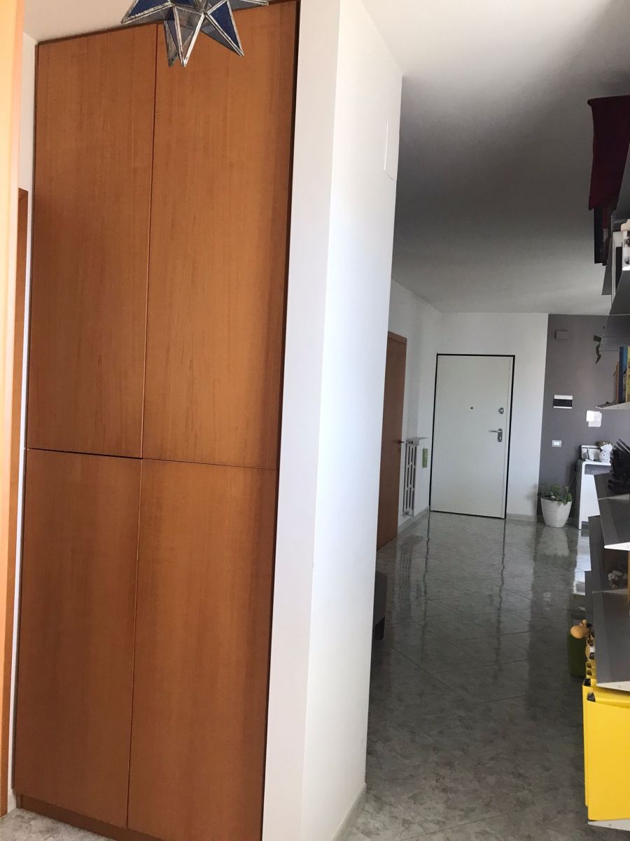 Appartamento di  3 vani /95 mq  a Capurso (zona Vicinanze Via Epifania)