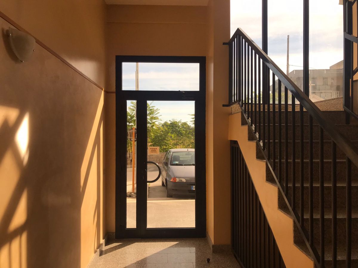 Appartamento di  3 vani /95 mq  a Capurso (zona Vicinanze Via Epifania)