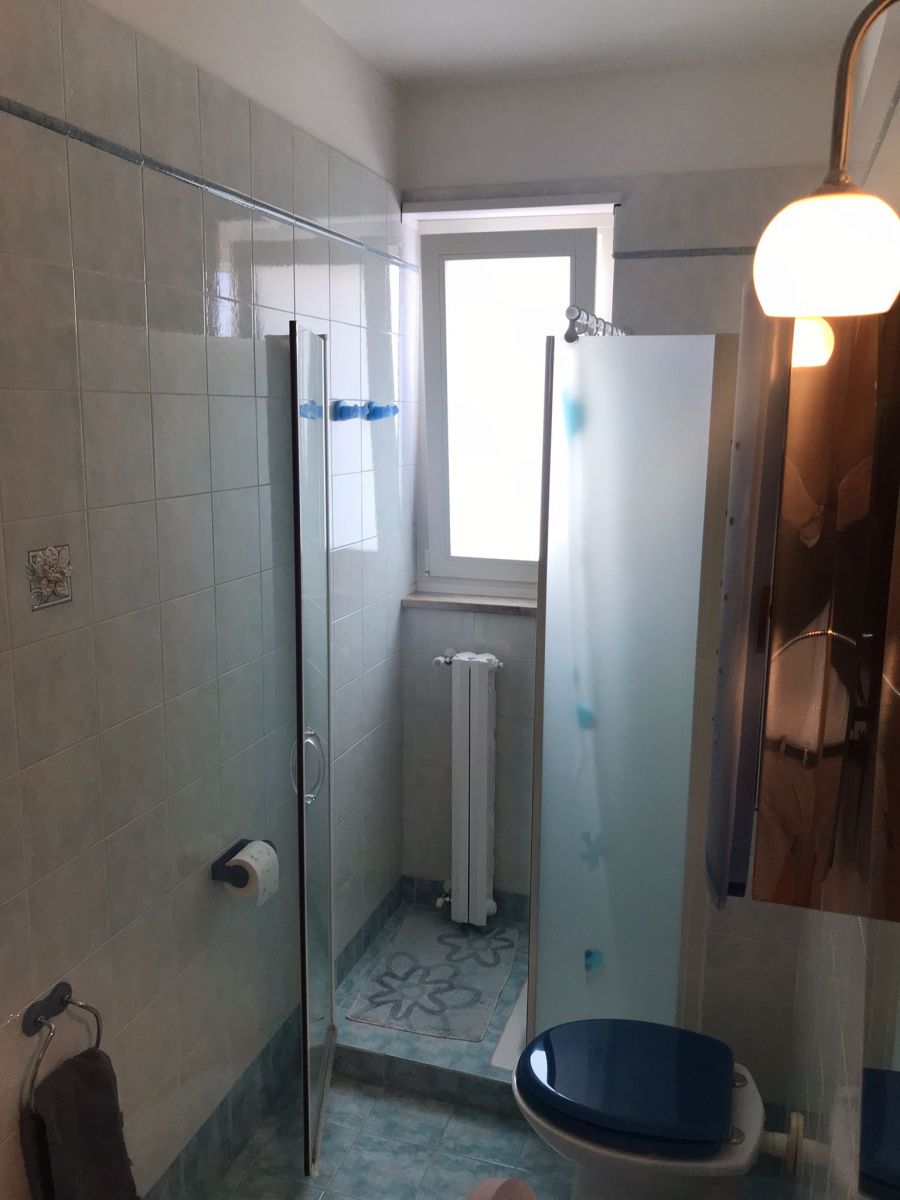 Appartamento di  3 vani /95 mq  a Capurso (zona Vicinanze Via Epifania)