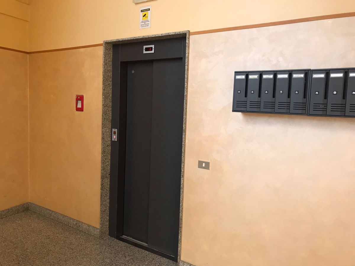 Appartamento di  3 vani /95 mq  a Capurso (zona Vicinanze Via Epifania)