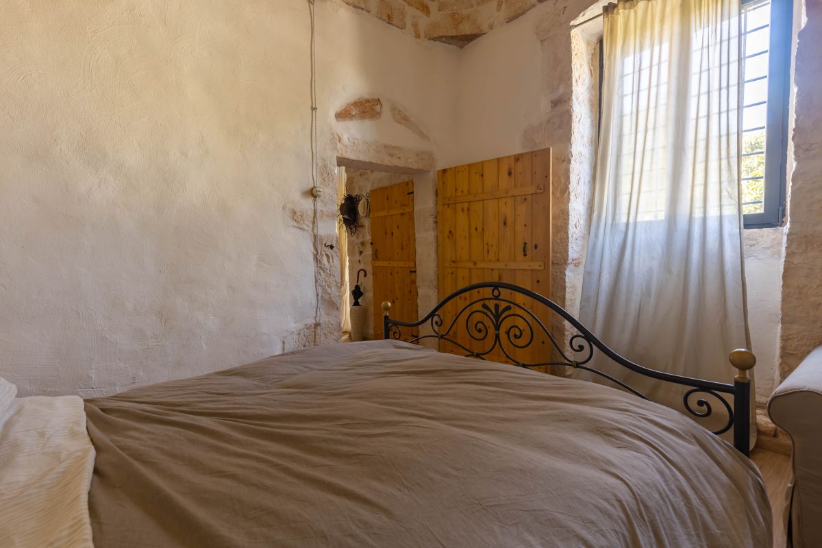 Casa indipendente di  3 vani /80 mq  a Ostuni (zona CONTRADA CERVAROLO)