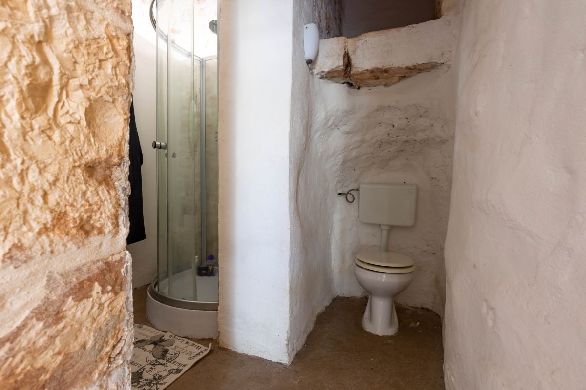 Casa indipendente di  3 vani /80 mq  a Ostuni (zona CONTRADA CERVAROLO)