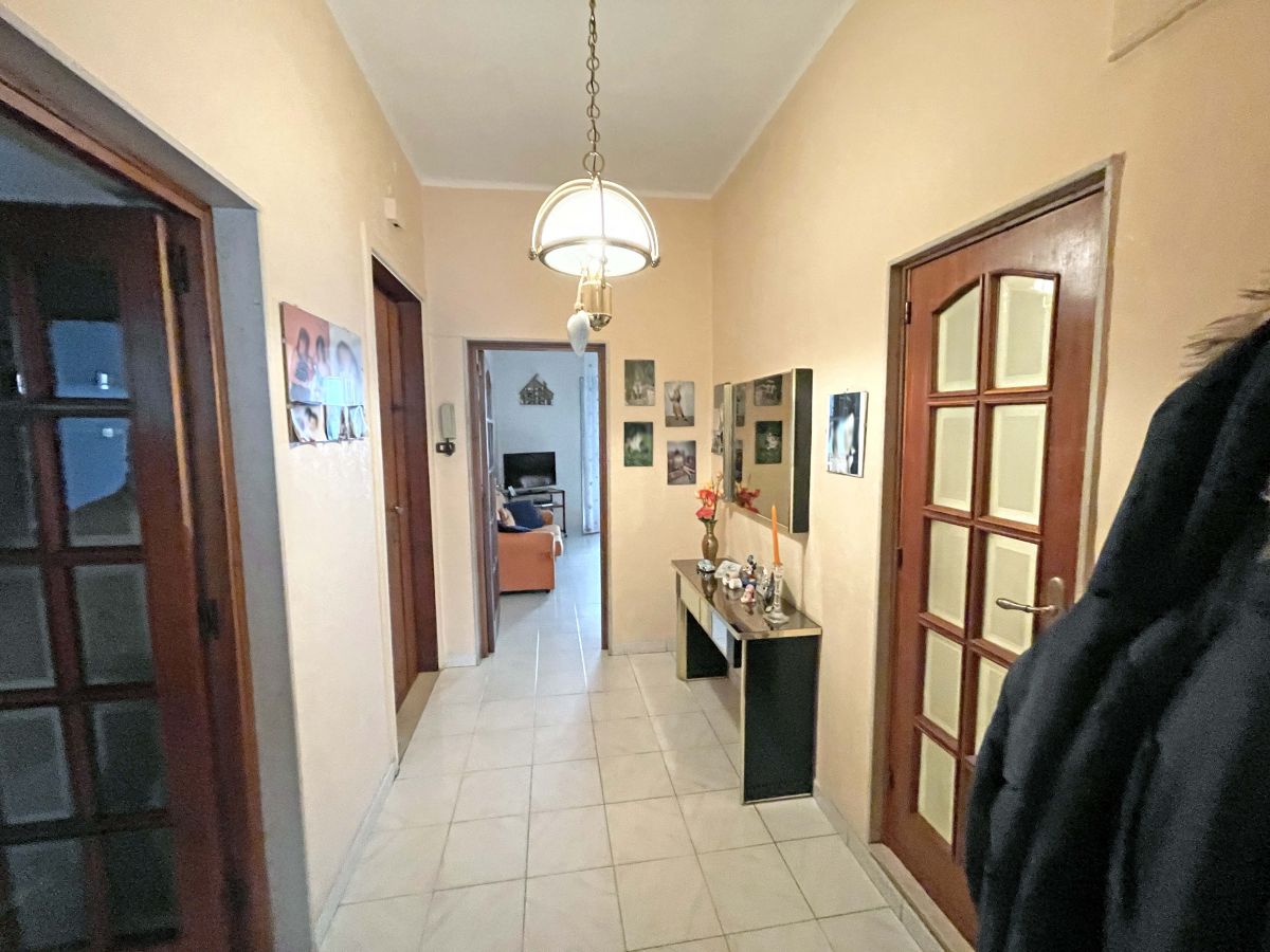 Appartamento di  3 vani /80 mq  a Bari - Libertà  (zona libertà )